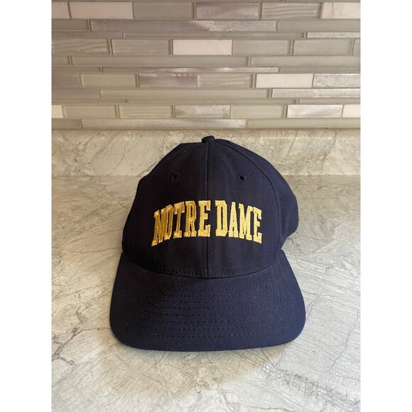 Vintage Notre Dame Fighting Irish Snapback Hat - Picture 2 of 6